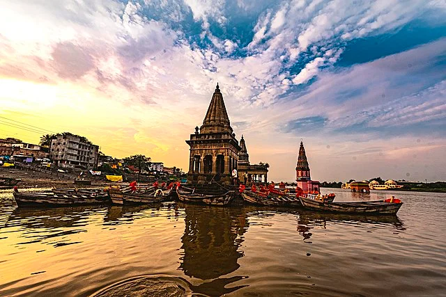 Pandharpur Vitthal Mandir – A sacred Hindu temple in Pandharpur Maharashtra dedicated to Lord Vitthal and Goddess Rukmini.