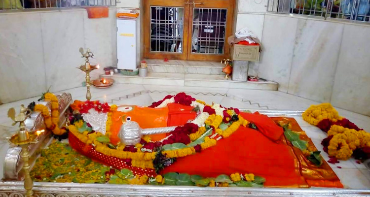 Bhadra Maruti Temple – The Sleeping Hanuman Temple in Khuldabad