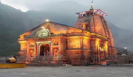 Kedarnath Jyotirlinga temple view