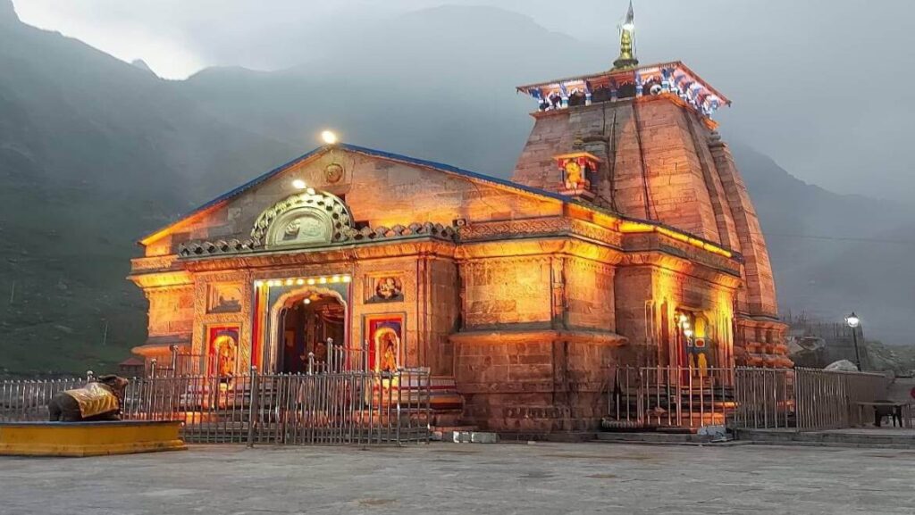 Kedarnath Jyotirlinga temple view