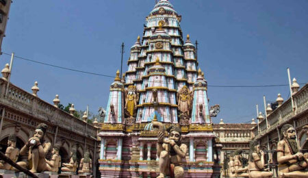Mumbadevi Temple in Bhuleshwar Mumbai – Ancient Hindu Shrine