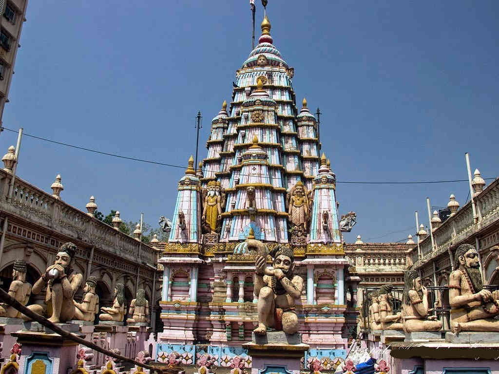 Mumbadevi Temple in Bhuleshwar Mumbai – Ancient Hindu Shrine