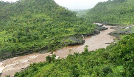 Scenic view of Vaitarna River Maharashtra during monsoon