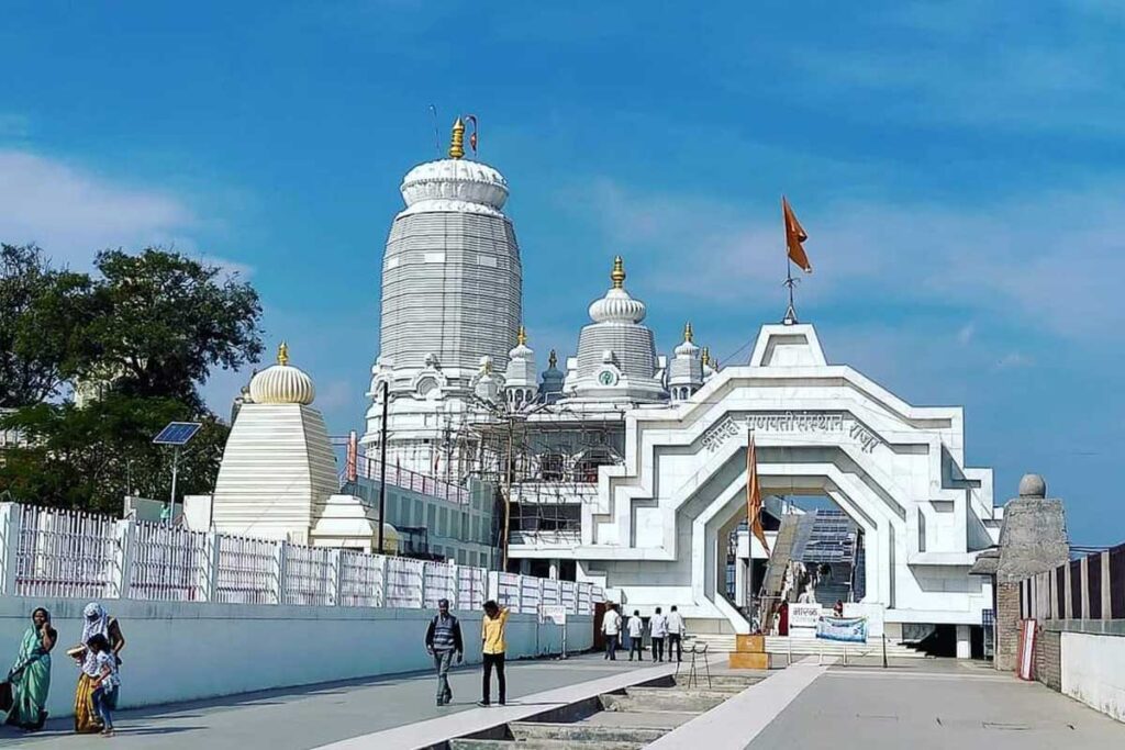Swayambhu Ganesh idol at Rajur Ganpati