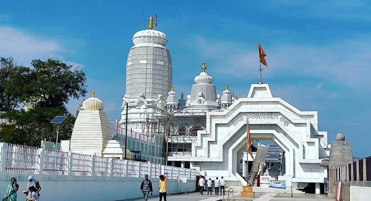 Swayambhu Ganesh idol at Rajur Ganpati