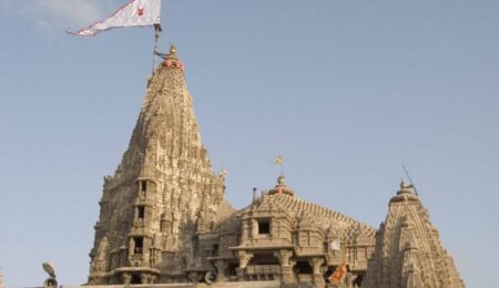 Dwarkadhish Temple Dwarka Gujarat main spire and entrance view