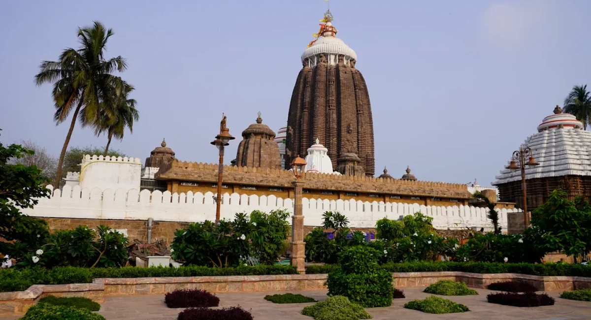 Jagannath Temple Puri Odisha – The Divine Abode of Lord Jagannath 1 Jagannath Temple Puri Odisha main spire