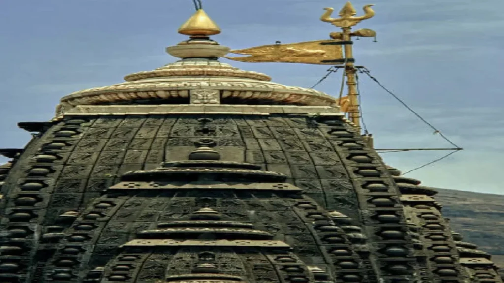 10 Unique Things about the Trimbakeshwar Temple 5 A Unique Linga with Three Faces