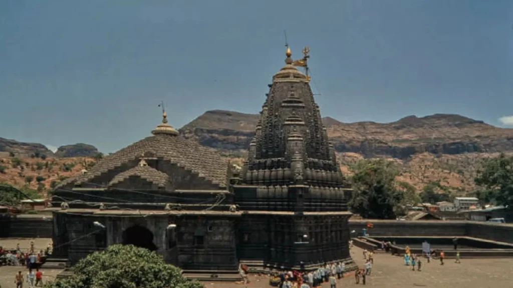 10 Unique Things about the Trimbakeshwar Temple 2 Trimbakeshwar Temples Unique Location