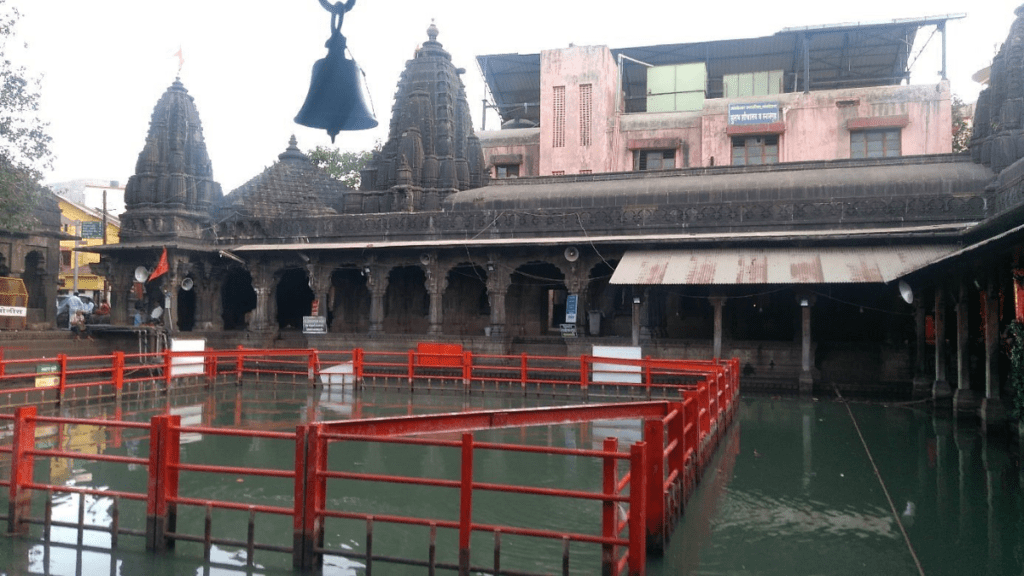 Kushavarta Kund Trimbakeshwar: Where the Sacred Godavari River Begins (Complete Guide 2025) 2 Kushavarta Kund Trimbakeshwar sacred water tank Godavari origin