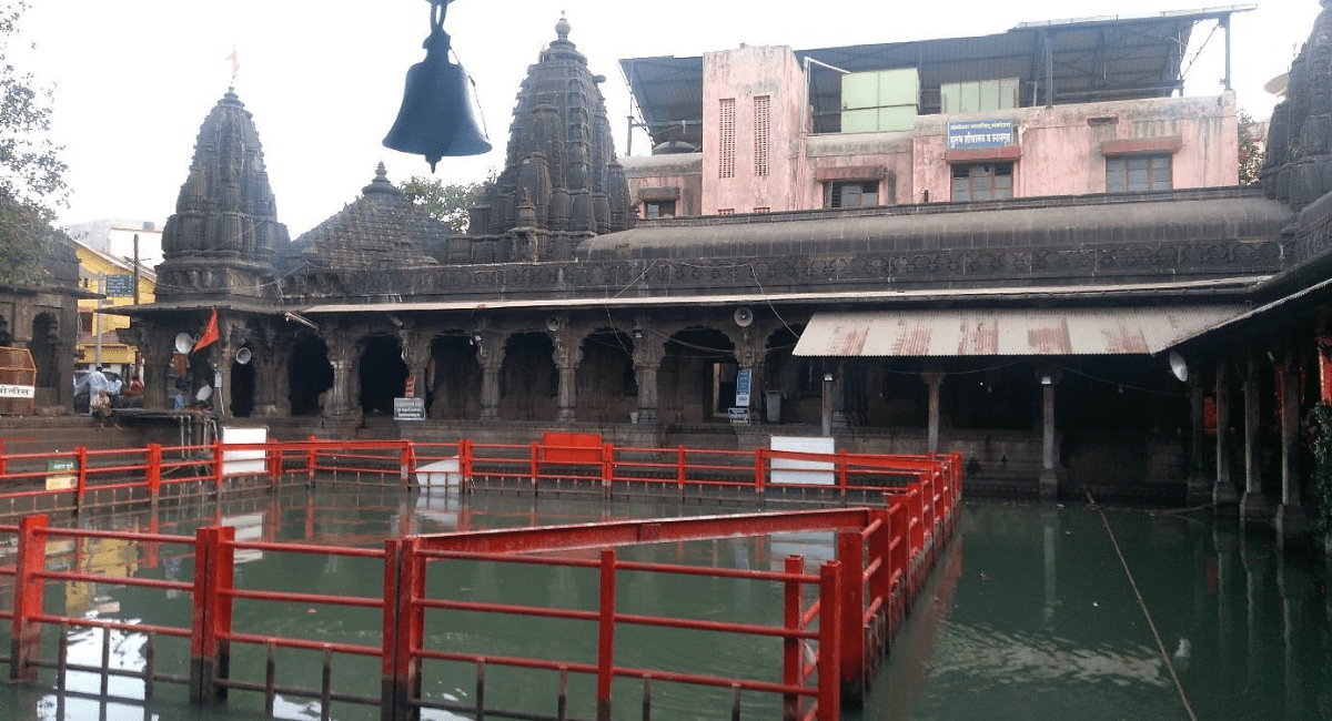 Kushavarta Kund Trimbakeshwar sacred water tank Godavari origin