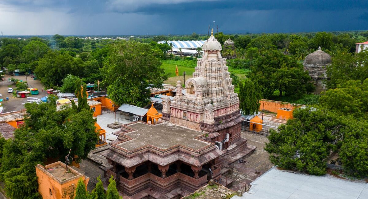 Grishneshwar & Ellora (Verul) Yatra: A Devotee’s Complete Guide 1 Grishneshwar Jyotirlinga Temple Verul entrance view