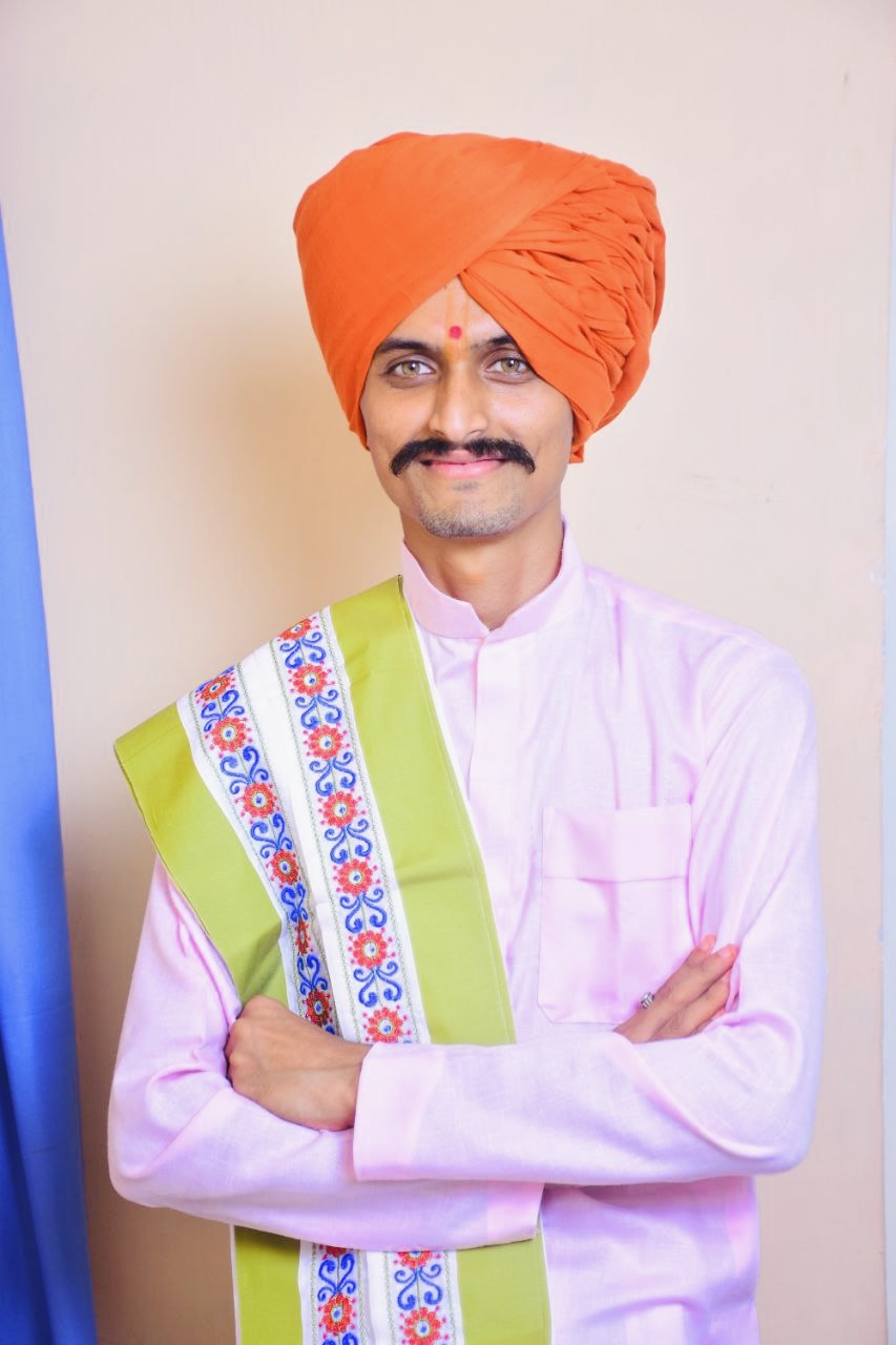 श्री.ह.भ.प.डॉ.ओमप्रकाश जी महाराज कोंढावळकर(MSW,PHD)